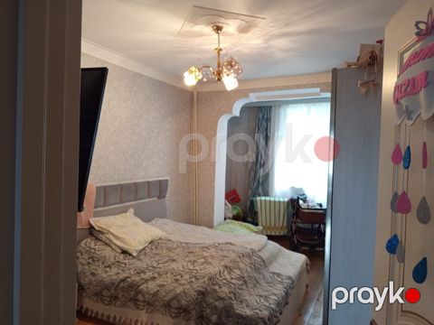 Satılır 2 otaqlı köhnə tikili 65 m²