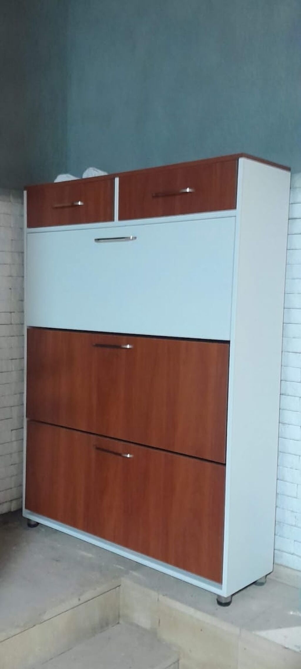 Ayaqqabı dolabı satılır, hündürlük 150sm, en 1.10 sm . Dərunlik 33 — Mebel, Bakı (2)