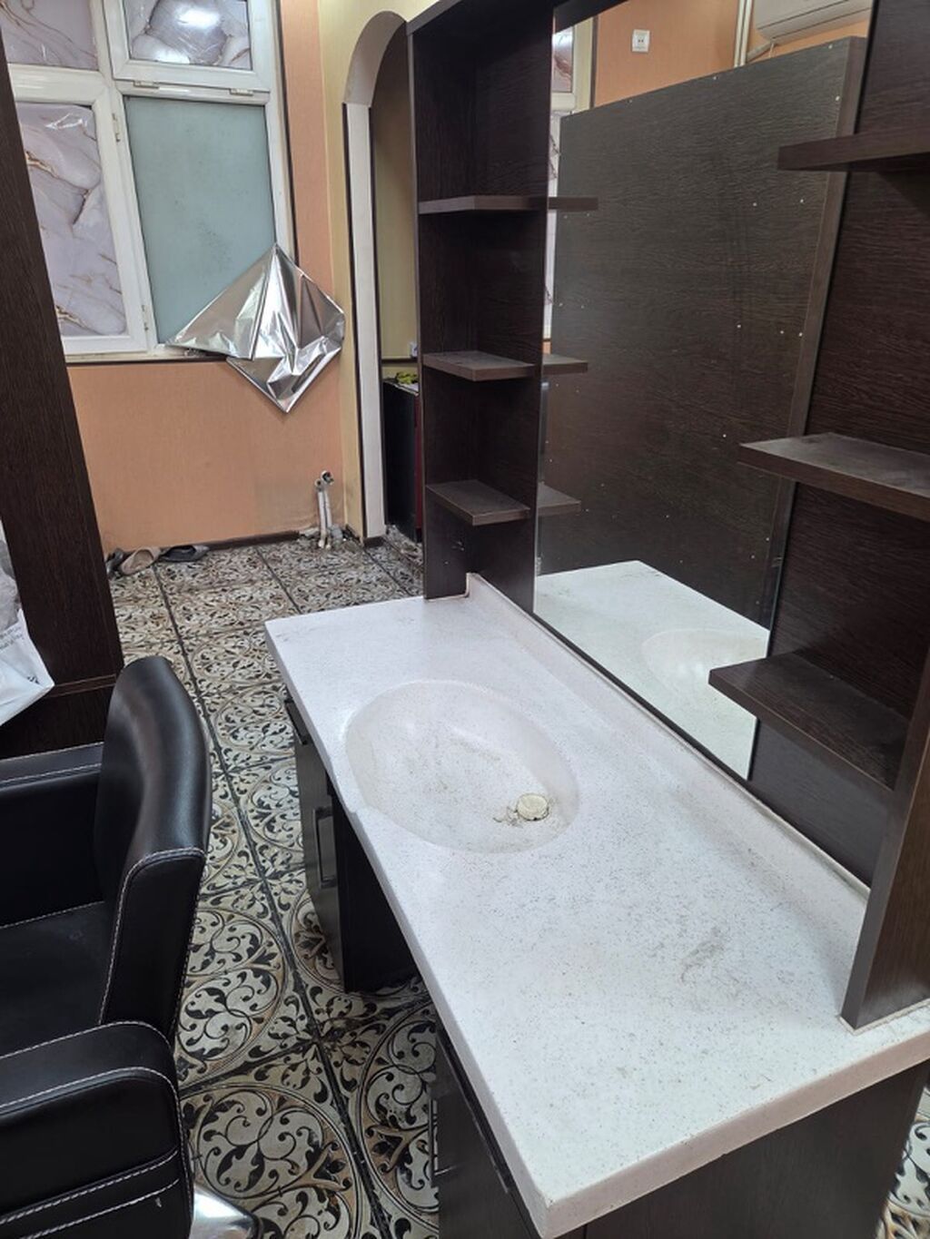 Salon üçün vizaj/berber masası və kreslo dəsti - Tünd ağac rəngində — Mebel, Bakı (2)