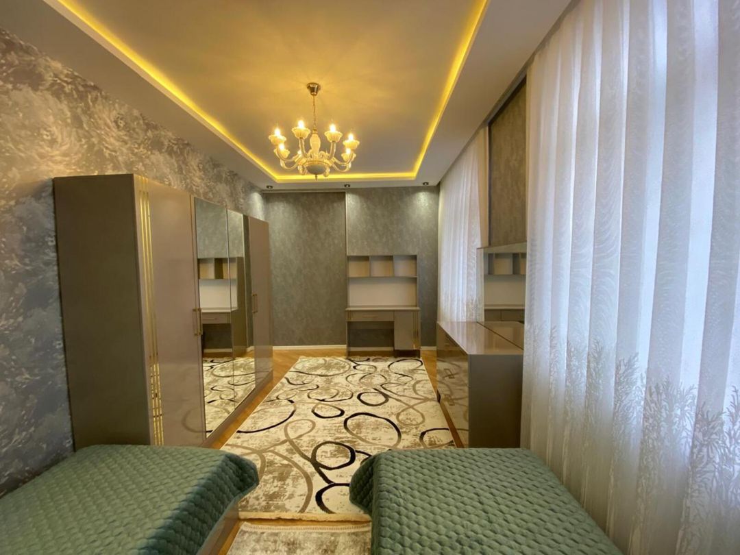 İcarəyə verilir 3 otaqlı yeni tikili 140 m² — Mənzil, Bakı (8)
