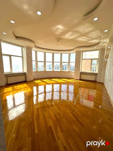 Satılır 3 otaqlı yeni tikili 160 m²