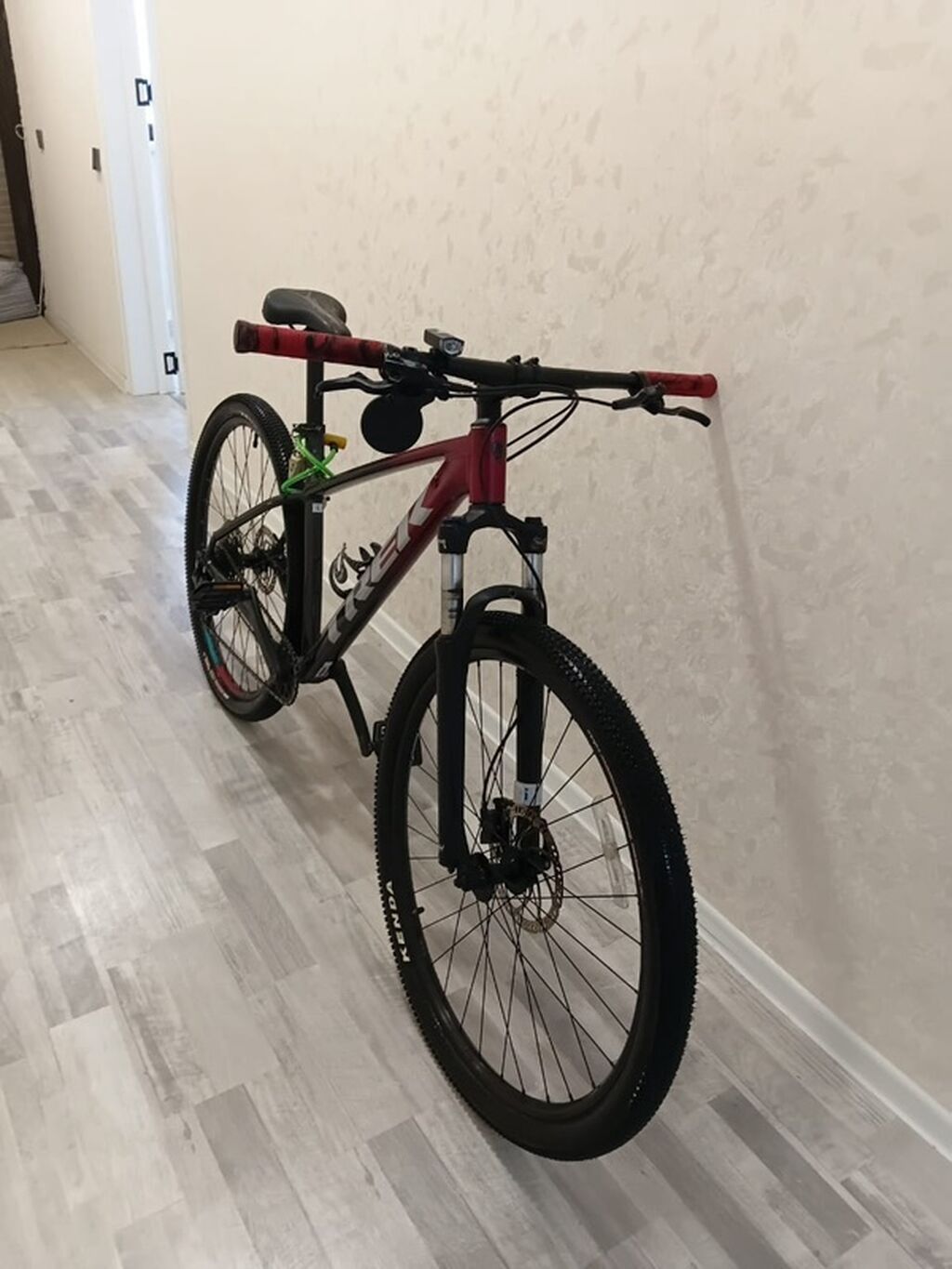 Trek Marlin 6 dağ velosipedi təcili satılır real alıcıynan danışmaqda — Dağ velosipedləri, Bakı (2)