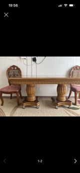 Klassik üslubda yemək stolu və 2 ədəd stul dəsti. Xüsusiyyətlər: - — Mebel