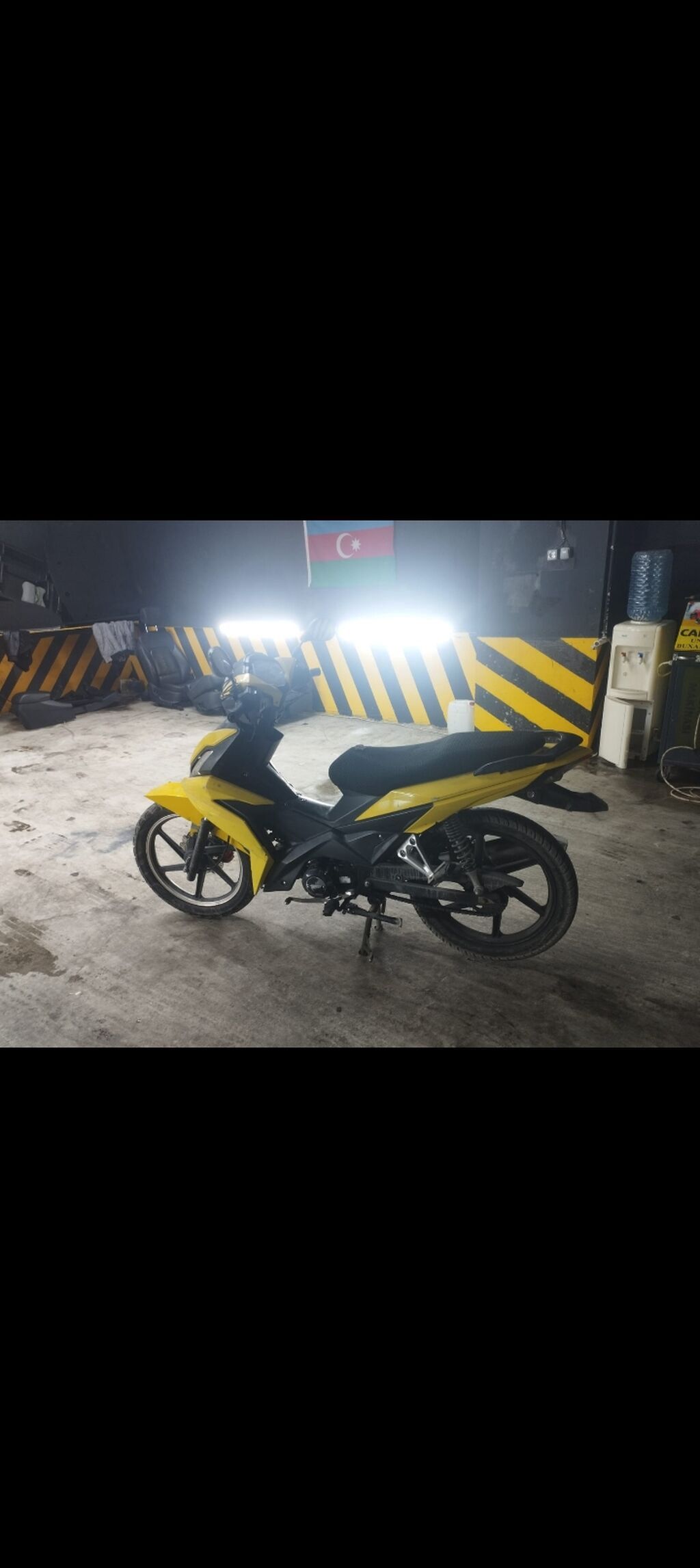 Məhsul: Sarı-qara rəngli skuter tipli motosiklet Təsvir: - Idman — Avto, Xırdalan (3)