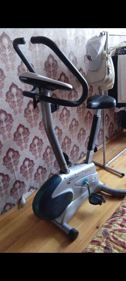 🚴 İdman velotrenajoru satılır! 💰 Qiymət: 300 ₼ ⚖️ 150 kq-a qədər çəki