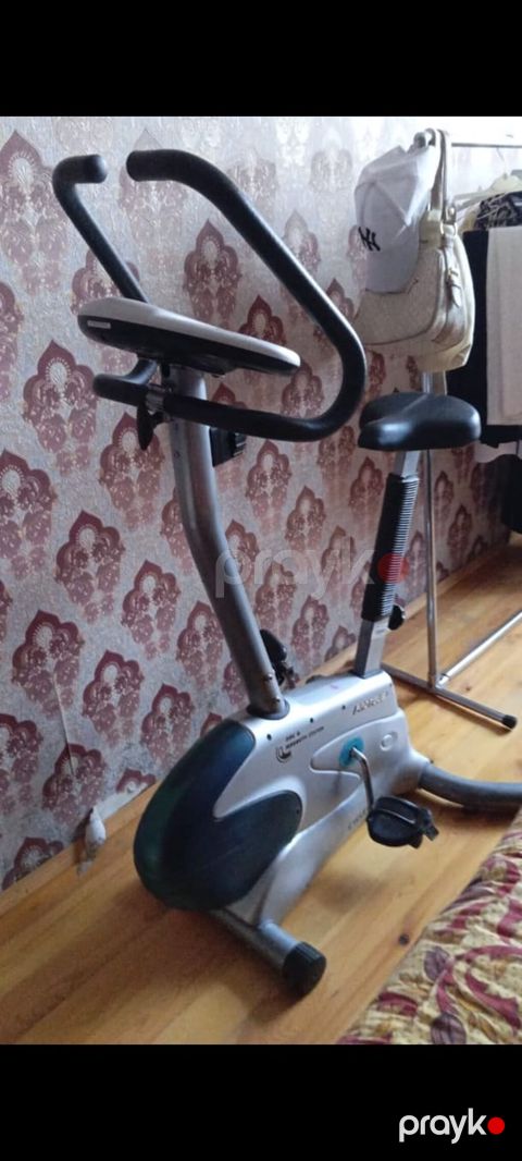 🚴 İdman velotrenajoru satılır! 💰 Qiymət: 300 ₼ ⚖️ 150 kq-a qədər çəki — Bakı