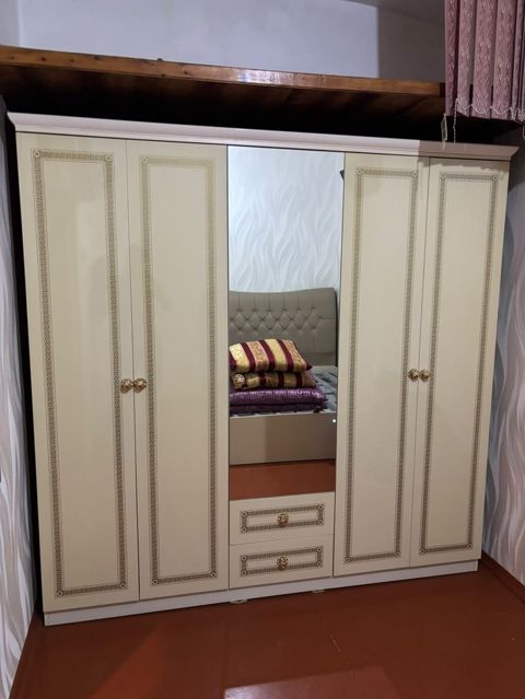 Embawood istehsali dolab 190 azn unvan H.Aslanov odenisle catdirilma