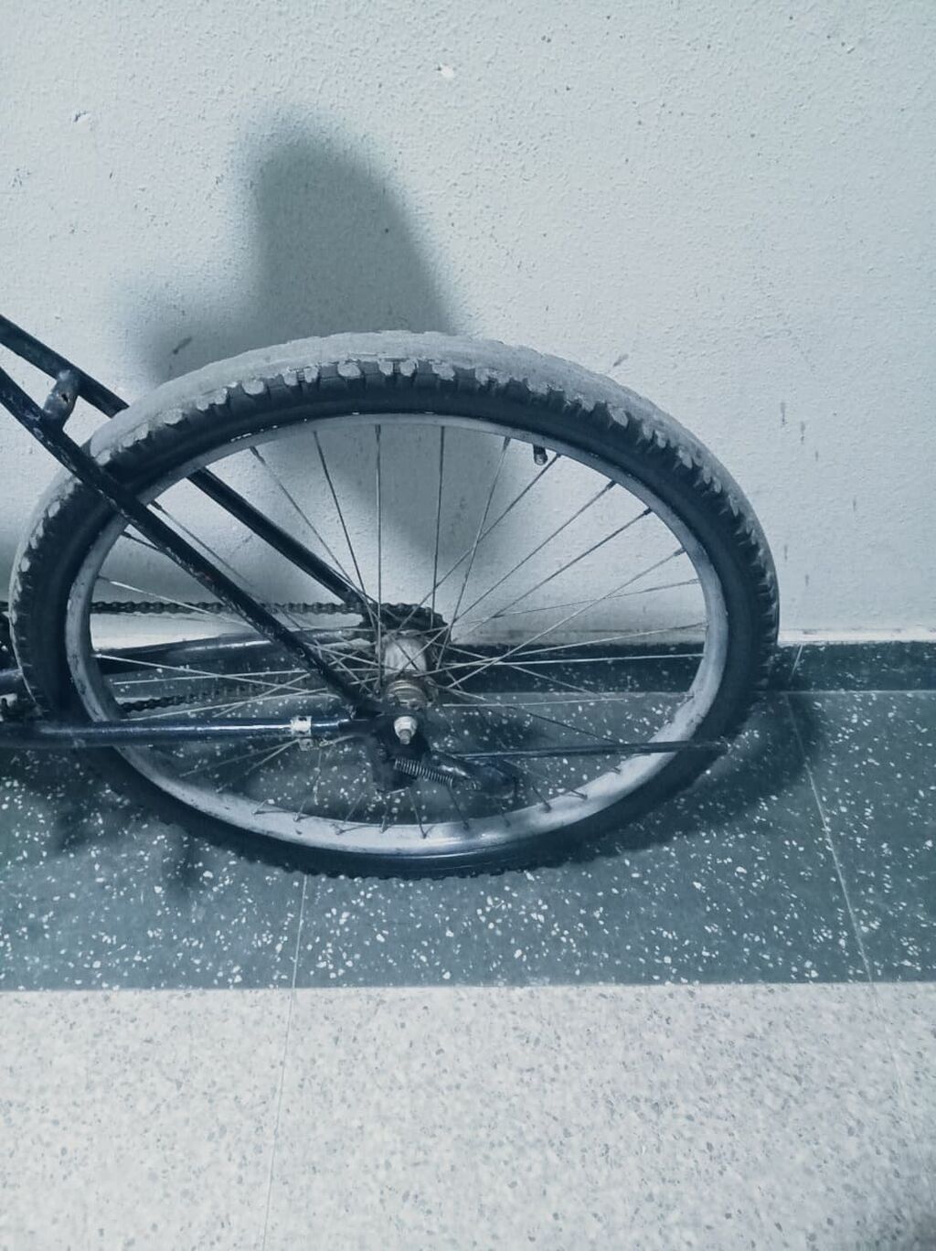 26 lıq sadə velosiped Arxa krlasıda var normal vezziyetdedi — Uşaq velosipedləri, Sumqayıt (5)