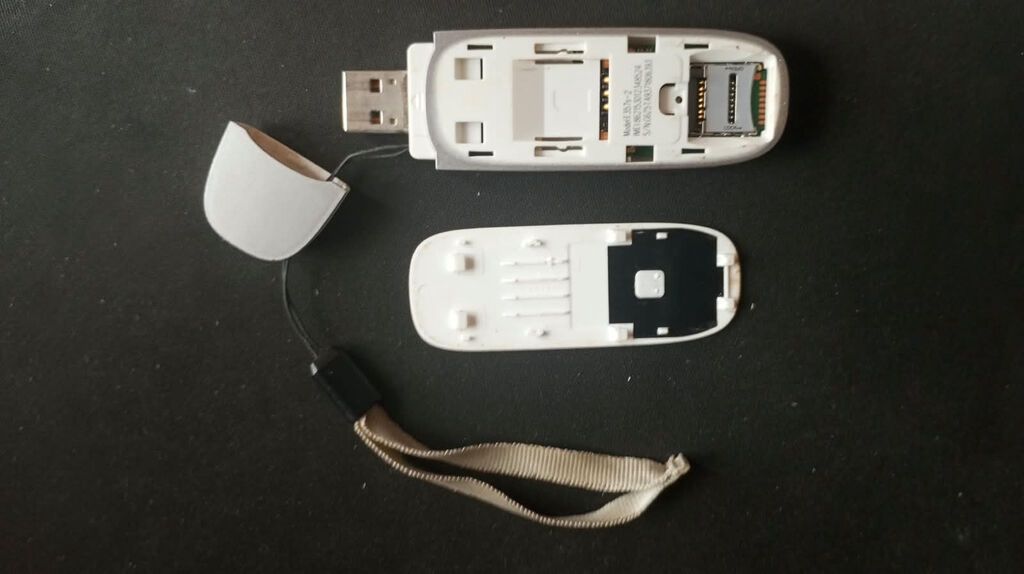 Huawei E367 HSPA+ USB Modem (Nar 3G+ brendli) Xüsusiyyətlər: - USB — Elektronika, Bakı (4)