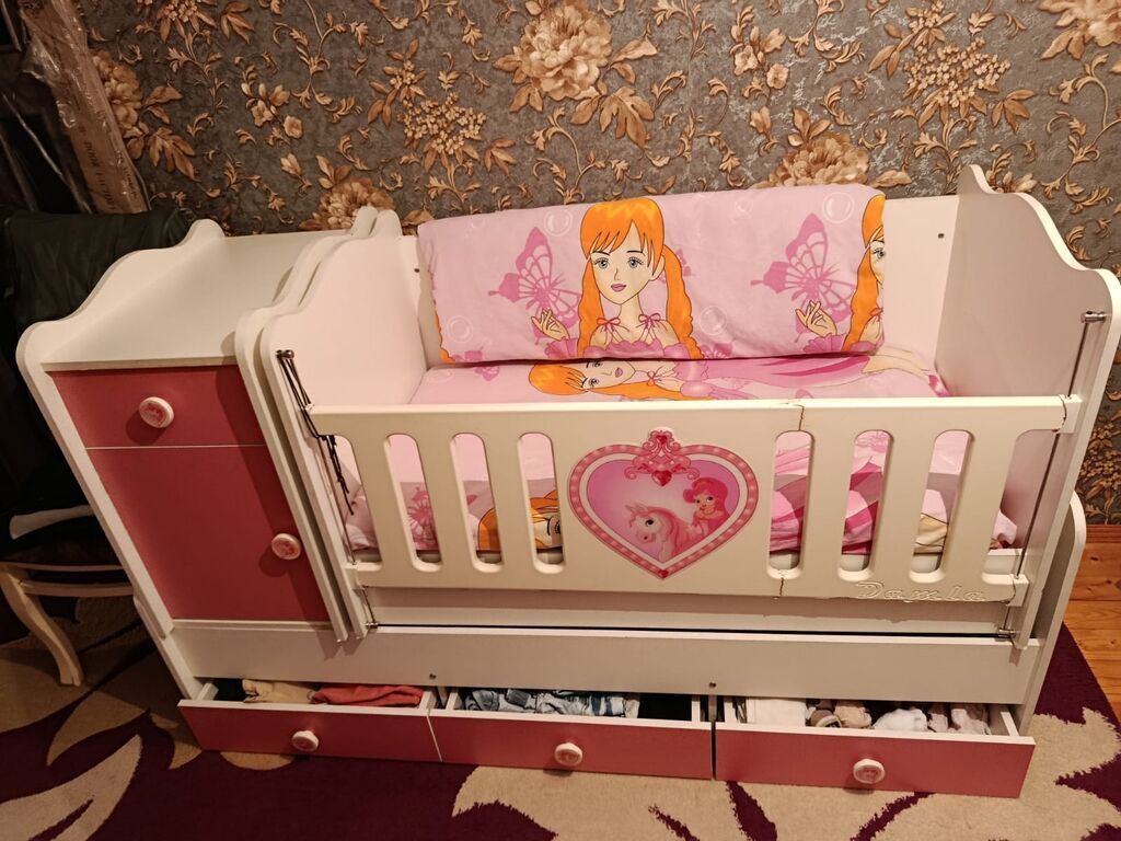 Qız üçün, İşlənmiş, Dördbucaq, Beşik, Dəst ilə, Matras ilə, Yellənmə mexanizmi ilə — Mebel, Mingəçevir (3)