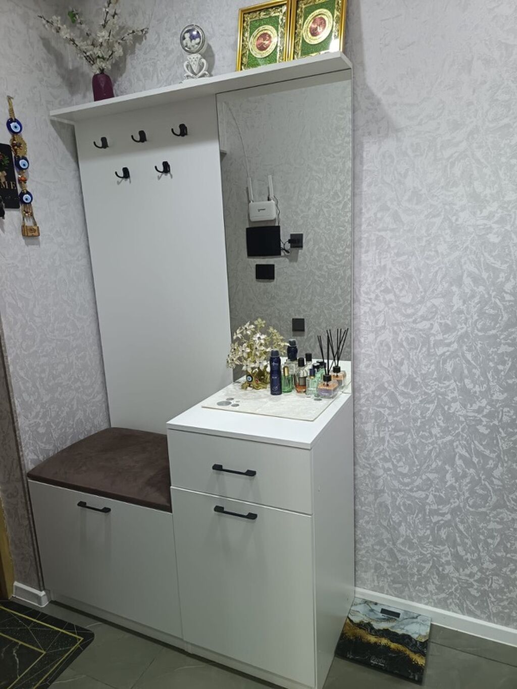 Dəhliz şkafı satılır. Ölçüsü: 2 m hündürlük × 1.20 m en Təzədir — Mallar, Xırdalan (2)