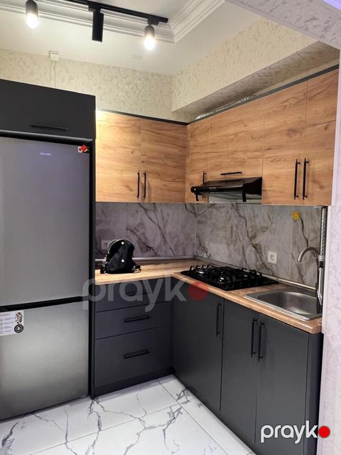 İcarəyə verilir 2 otaqlı yeni tikili 60 m²