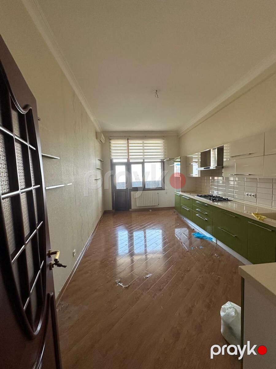 Satılır 4 otaqlı yeni tikili 200 m² — Mənzil, Bakı (9)