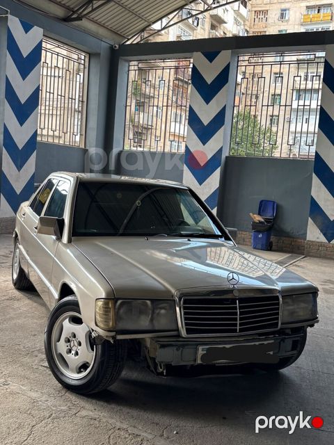 Mercedes 190, 1990 il
