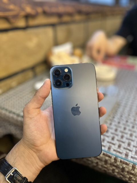 IPhone 12 Pro, Pacific Blue