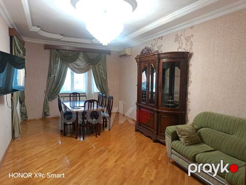 İcarəyə verilir 3 otaqlı yeni tikili 125 m²