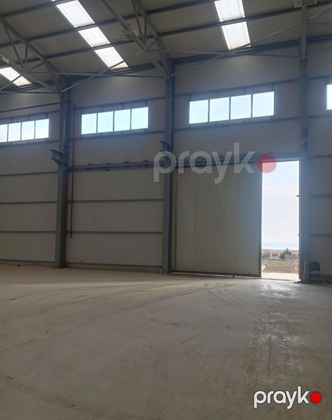 Anbar/istehsalat sahəsi – geniş metal konstruksiyalı hangar - Tam