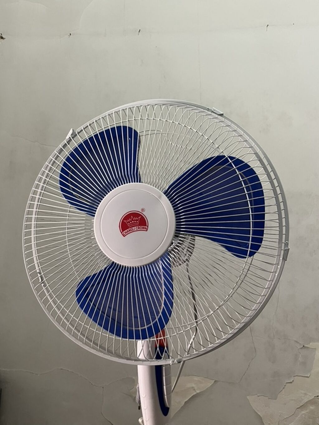 Ventilyator Yeni, Döşəməüstü, Pərli, Ünvandan götürmə, Ödənişli çatdırılma — Bakı