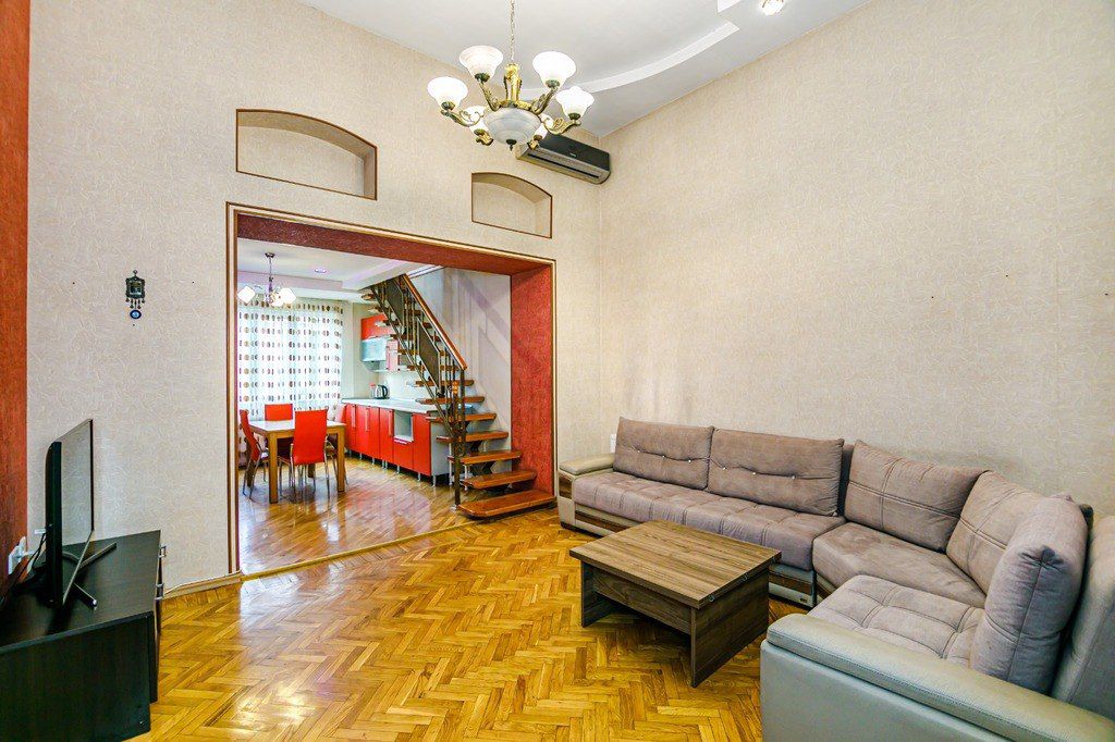 İcarəyə verilir 3 otaqlı köhnə tikili 120 m² — Mənzil, Bakı (3)