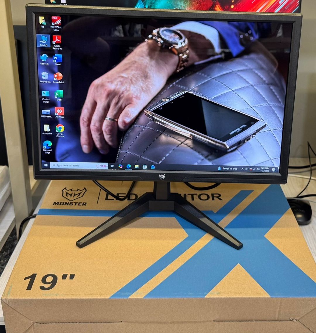 Monitor 19 — Elektronika, Bakı (3)