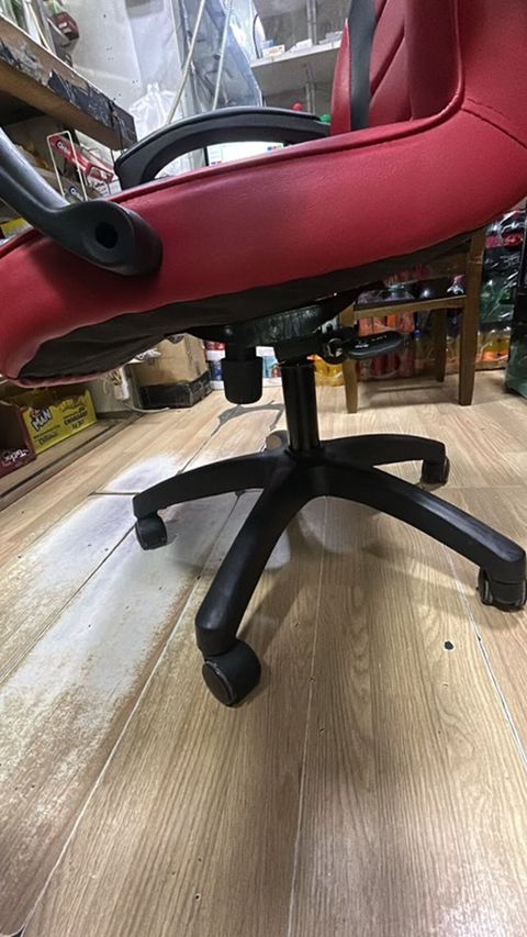 Ofis kreslolarının təmiri və uzlənməsi — Office furniture
