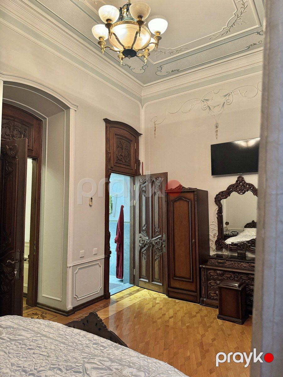 İcarəyə verilir 3 otaqlı köhnə tikili 231 m² — Mənzil, Bakı (6)