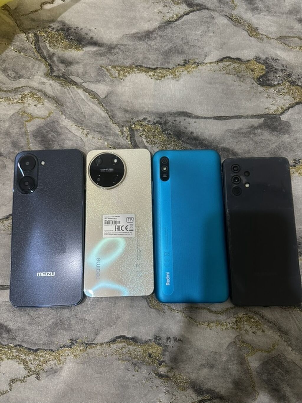 Ekranlari qiriqdi biri25m Məhsul: Smartfonlar dəsti Tərkib: - Meizu