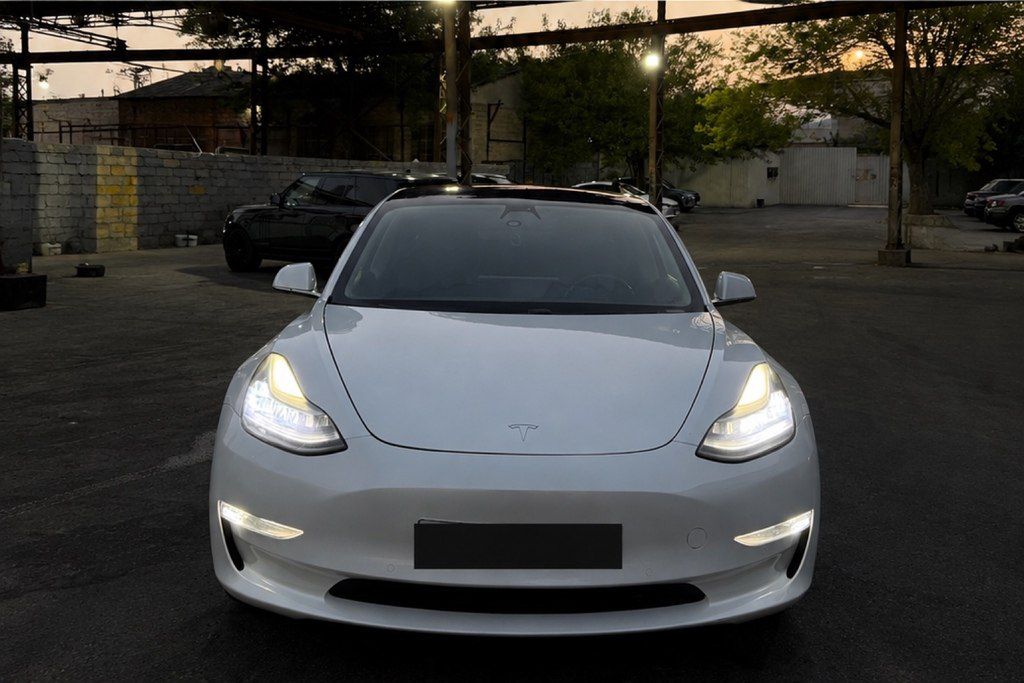 Tesla Model 3, 62 kWh, 2018 il, 103 000 km — Avtomobillər, Bakı