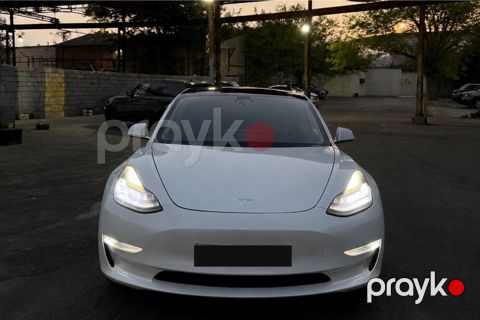Tesla Model 3, 62 kWh, 2018 il, 103 000 km