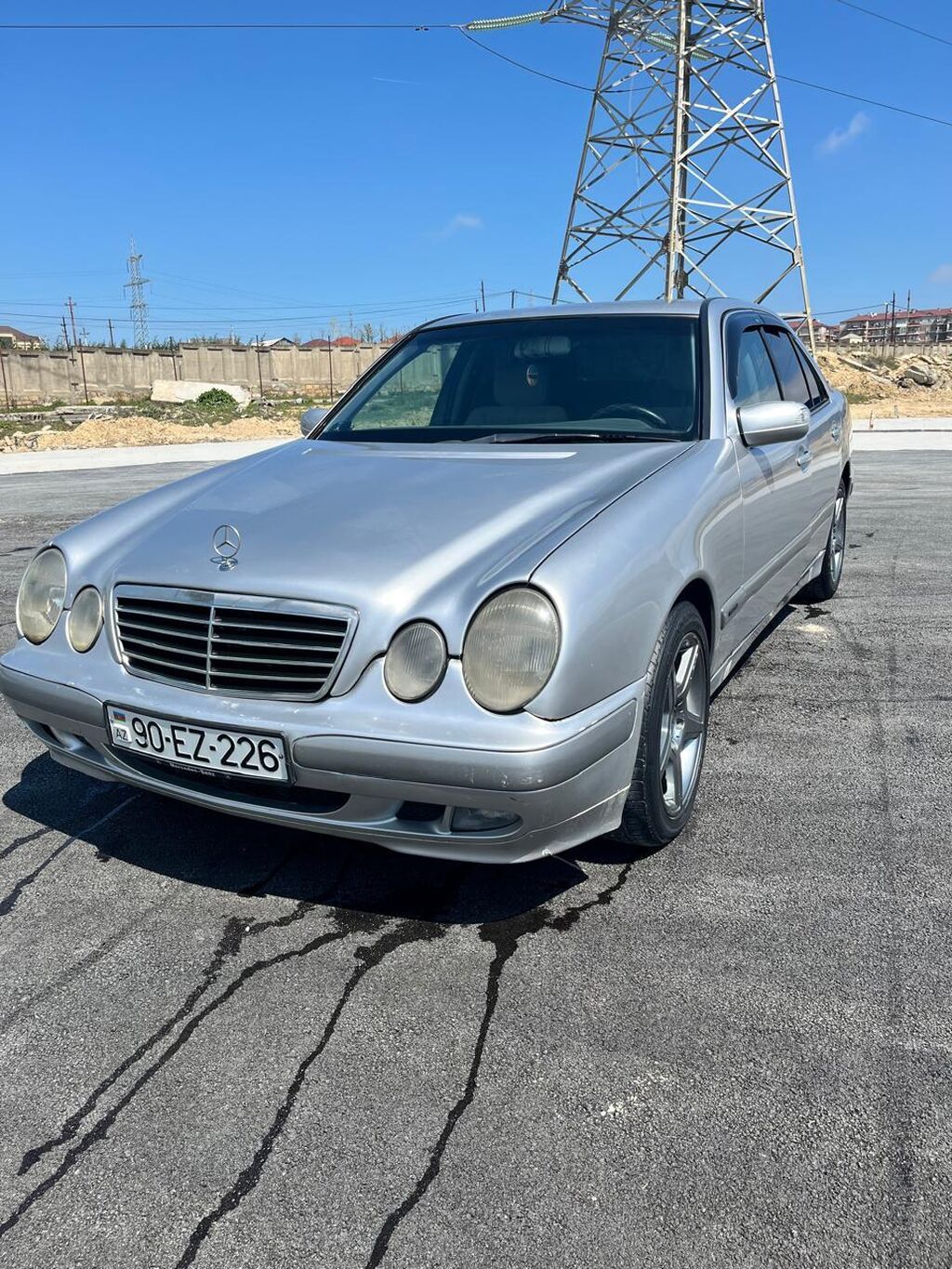 Mercedes-Benz E-Class sedan (W210), gümüş rəng. Əsas xüsusiyyətlər: - — Avto, Mehdiabad (6)