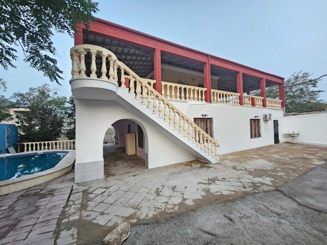 Satılır 4 otaqlı həyət evi/bağ evi 200 m² — Ev, villa, Bakı (3)