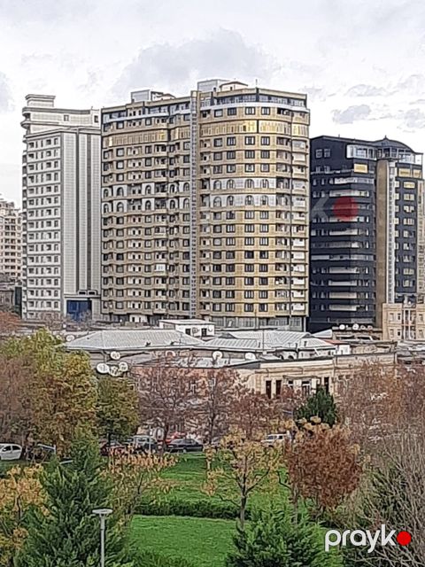 Satılır 3 otaqlı yeni tikili 150 m²