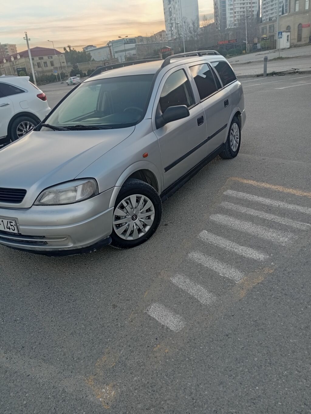 Opel Astra Caravan (universal) – gümüş rəng • Kuzov: universal (5 — Avtomobillər, Masazır (2)