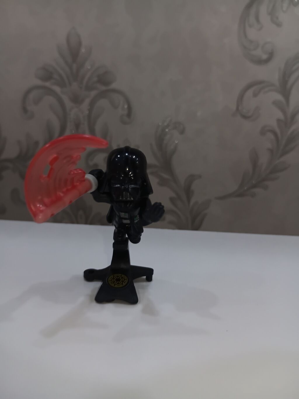 Star Wars temalı kiçik fiqur - Qara kostyumlu, qırmızı şəffaf — Oyuncaqlar, Digah