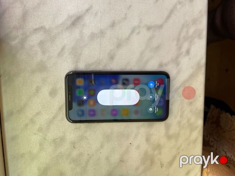 iPhone 11, 64 GB, siyah rəng