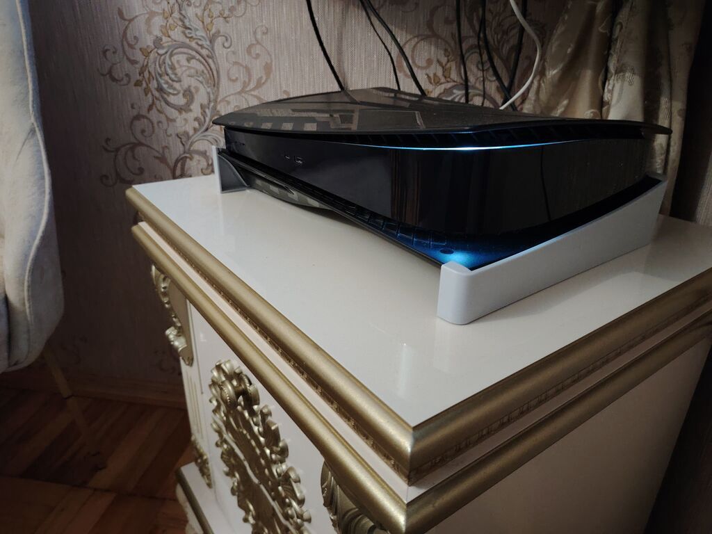 PlayStation 5 (disc versiyası) oyun konsolu - Rəng: qara üst örtük — Elektronika, Sumqayıt (2)