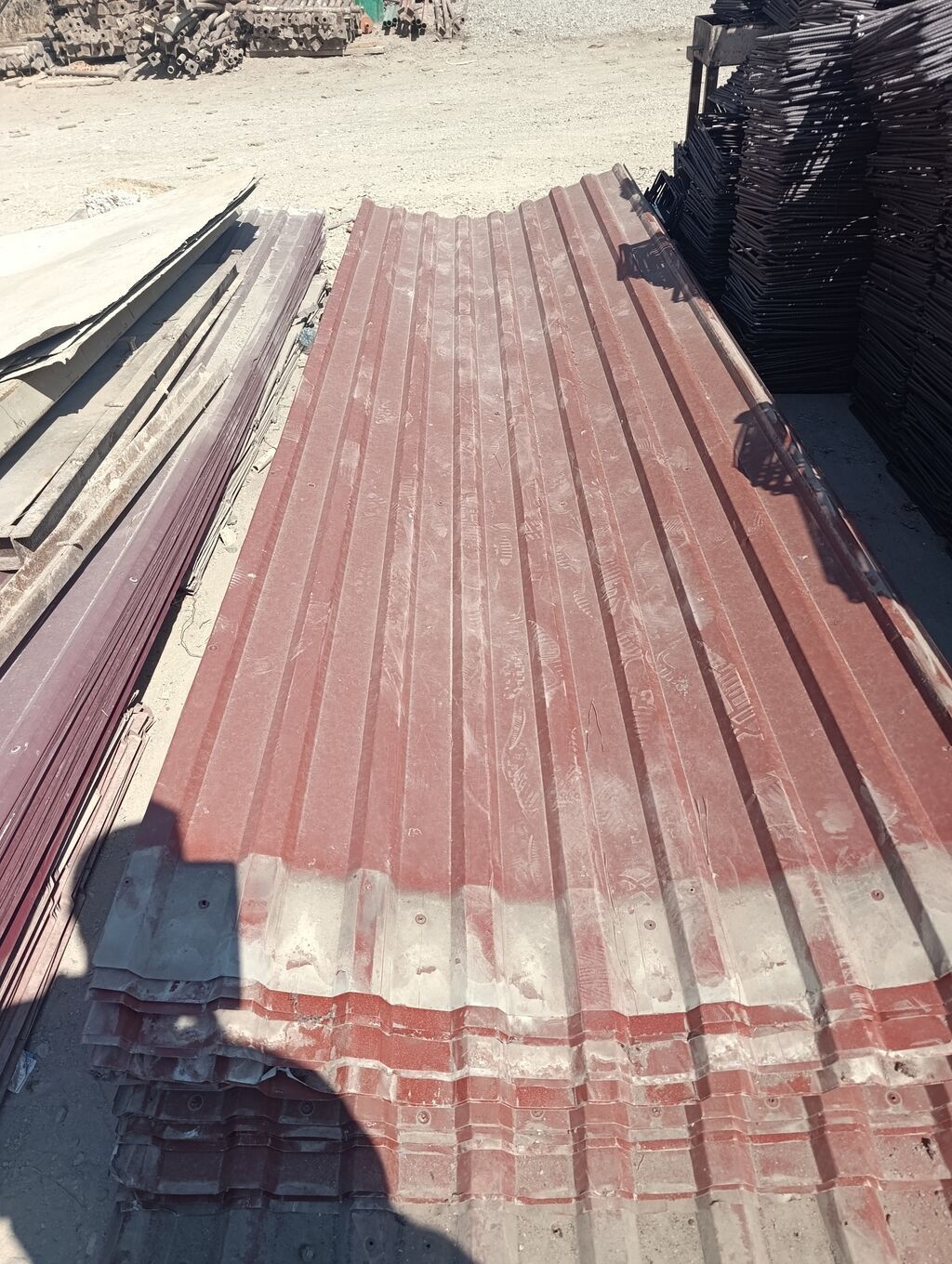 Məhsul: Profilli metal dam/örtük vərəqləri Xüsusiyyətlər: - Material — Dam örtükləri, Saray
