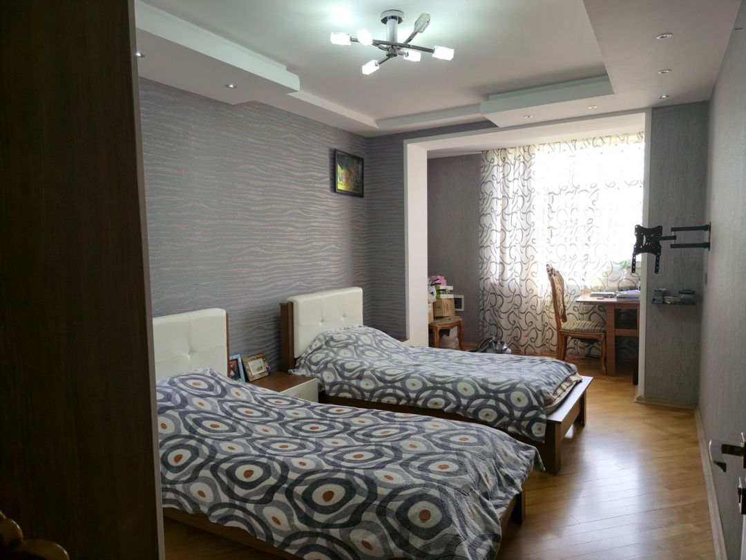 Satılır 4 otaqlı köhnə tikili 120 m² — Mənzil, Bakı (10)