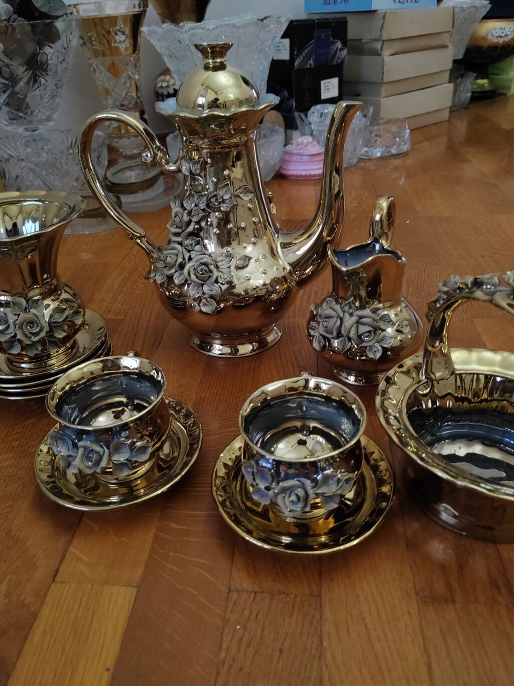 Qızılı keramika çay/qəhvə servisi dəsti — 9 parça, klassik dekoru
