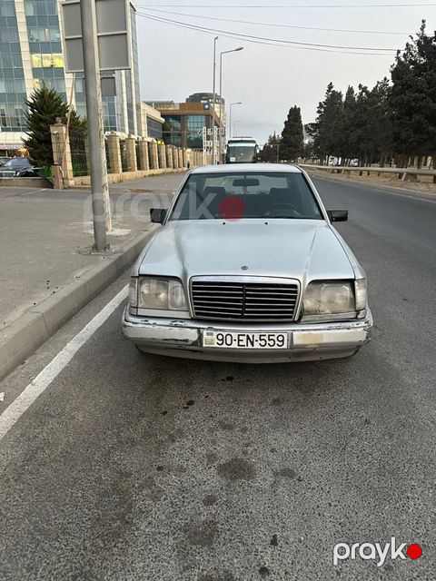 Mercedes E 200, 2.0 L, 1993 il, 855 777 km — Bakı