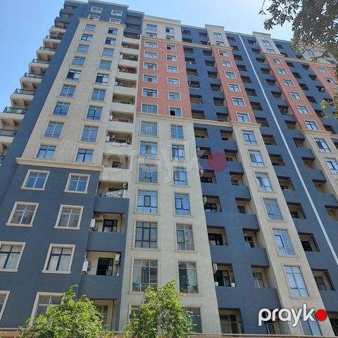 Satılır 3 otaqlı yeni tikili 100 m²