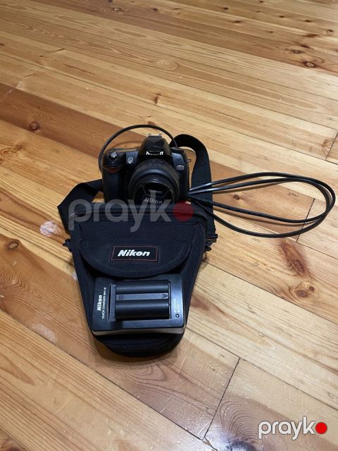 Fotoaparat Nikon D70 — Bakı