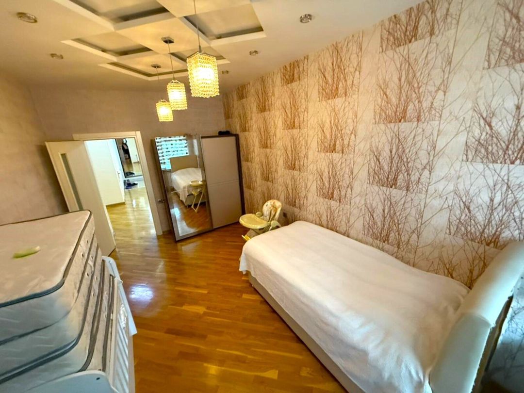 Satılır 4 otaqlı yeni tikili 242 m² — Mənzil, Bakı (8)