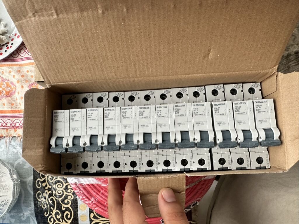 Elektrik aksesuarları dəsti — Soketlər, açarlar, avtomatlar — Elektrika, Astara (3)