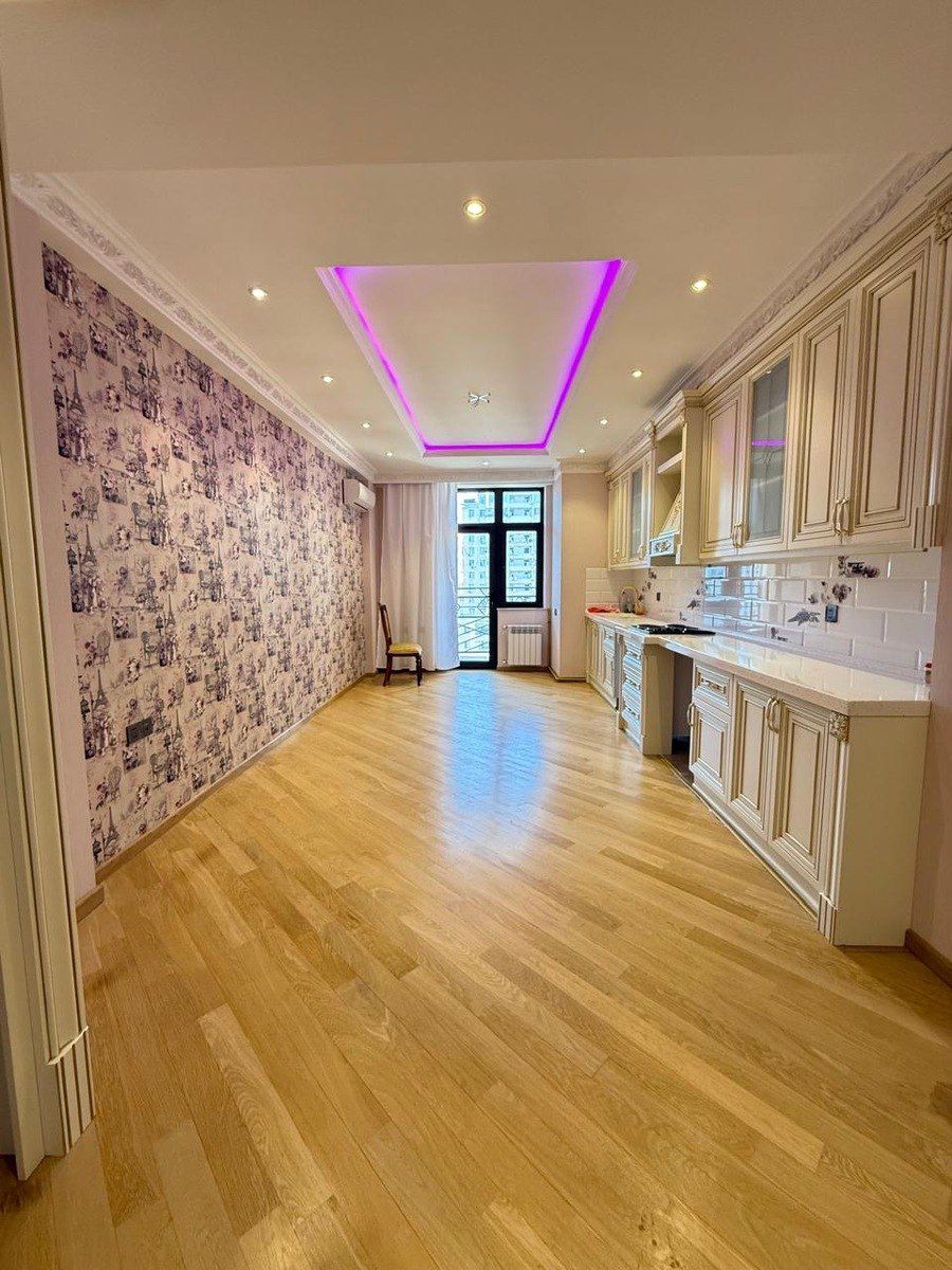 Satılır 4 otaqlı yeni tikili 217 m² — Mənzil, Bakı (9)