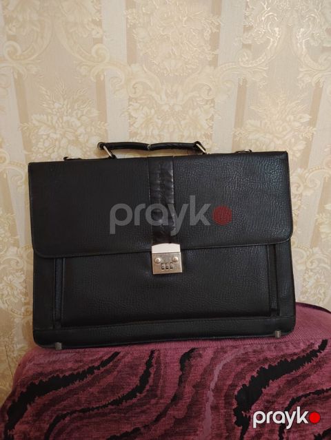 Klassik qara əl çantası/portfel - Material: teksturalı süni dəri -