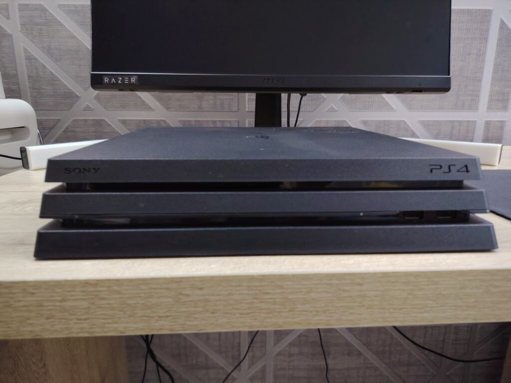 PlayStation 4 pro 1 tb gara yaxşı vəziyyətdə — Oyun konsolları, Bakı (5)