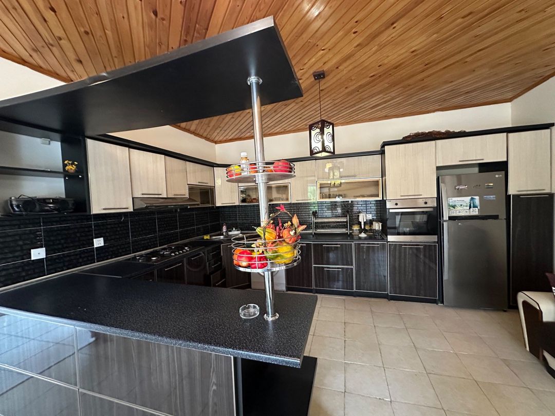 İcarəyə verilir 7 otaqlı həyət evi/bağ evi 220 m² — Ev, villa, Şamaxı (12)