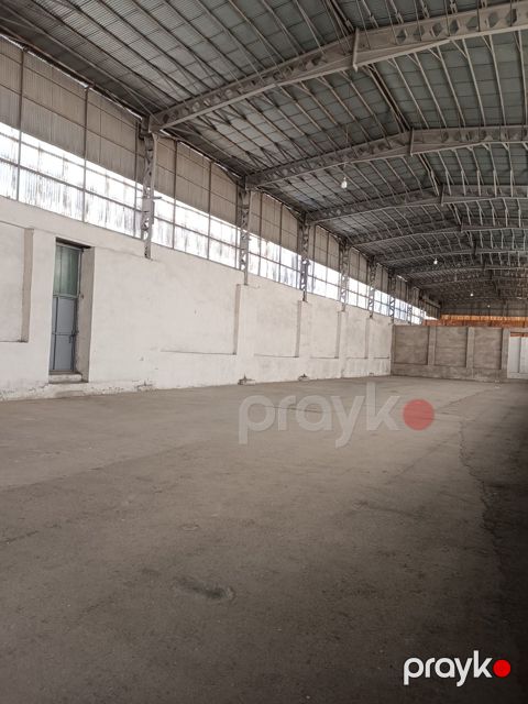 İcarəyə verilir obyekt 1400 m²