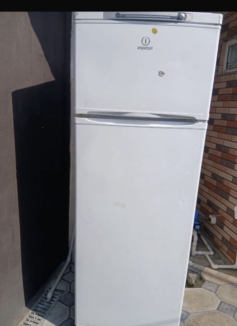İşlənmiş 2 qapılı Indesit Soyuducu Satılır, rəng - Ağ